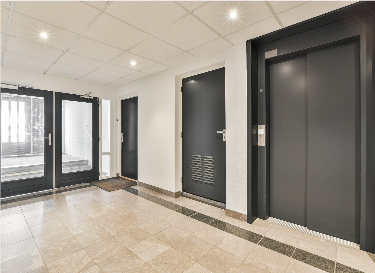 Service - elevator installing